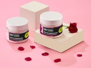 Cosmetics set styling clean-up
