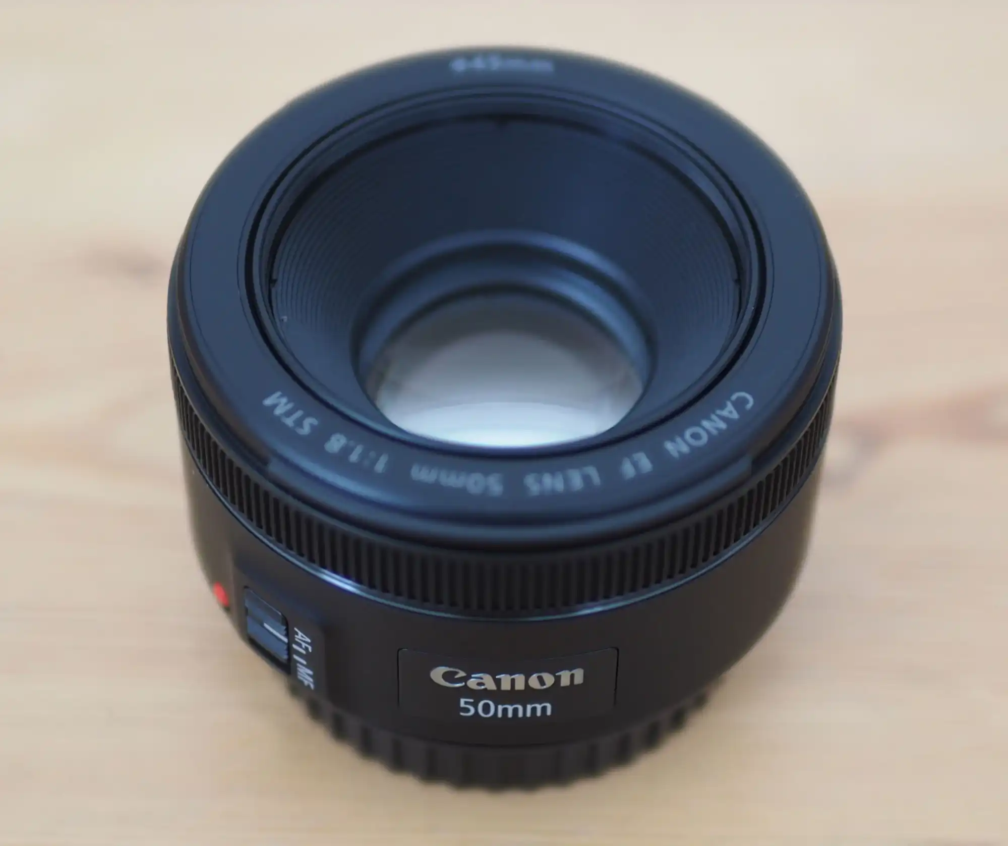 Best Canon Lens for Food Photography (2025 Guide) 7 Canon RF 85mm f/2 Macro IS STM