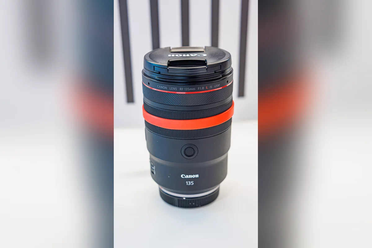 Canon RF 135mm f/1.8 L IS USM telephoto prime for runway and outdoor fashion