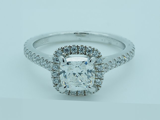 Jewellery before colour correction showing a lighting cast