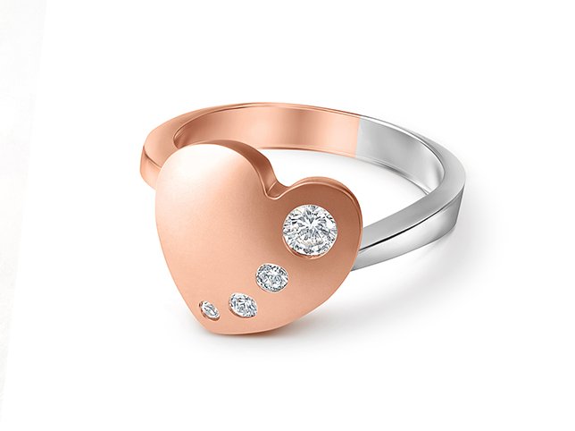 Jewellery after outsourced retouching on a clean background